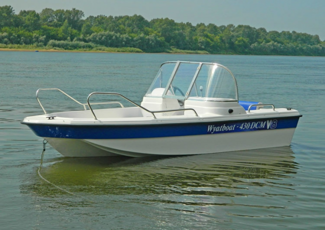 Wyatboat-430DCM (тримаран)
